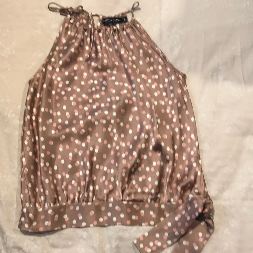 Satin balloon top.